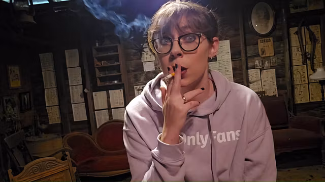 33 Year Old Slutty Milf Loves Smoking Fetish